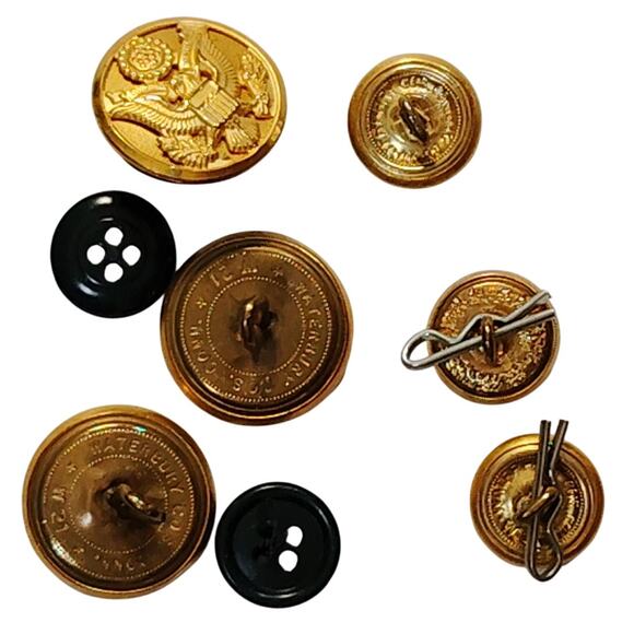Vintage U.S. Army Coat Button Set – Incomplete – 8 Total – Great Seal Design - Picture 4 of 5